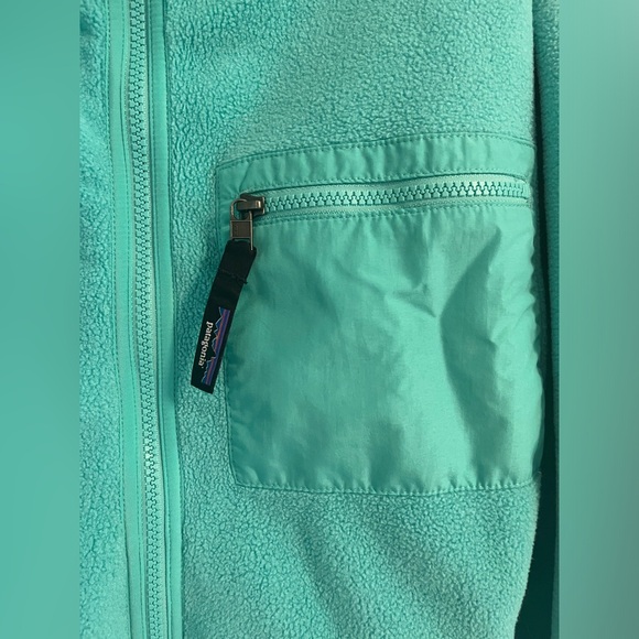 Like new Women’s Patagonia Synchilla Fleece Jacket - Picture 4 of 5